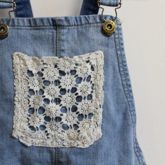 Girls Jessica Simpson Denim Shorts Overalls with Crochet Size 10 - Picture 7 of 10